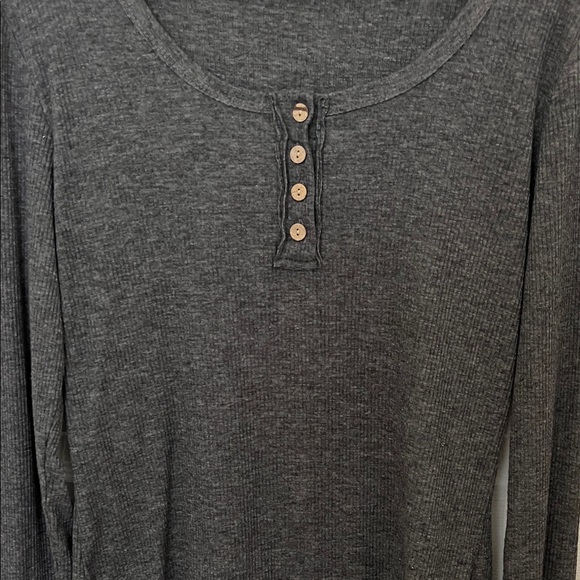 Charcoal Gray Long-Sleeve Henley Top - Picture 6 of 6